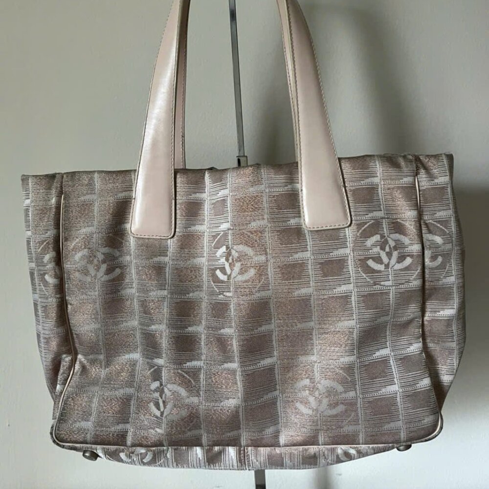 CHANEL Travel Ligne Tote Small